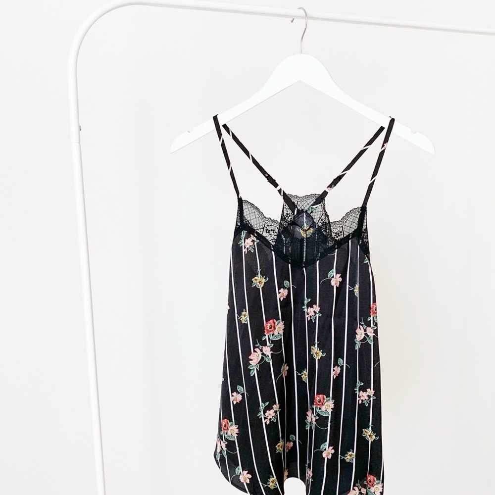 BLACK SCALLOP LACE CAMI - PINSTRIPE FLOARAL - Picture 3 of 7